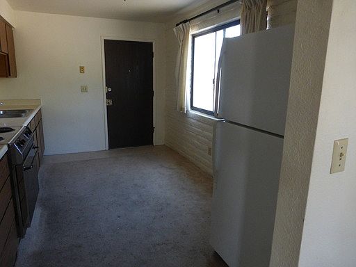 5th image of 3729 E Felix Blvd