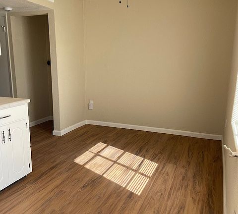 4th image of 6155 Cleveland Ave #B