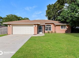 1496 Sussex Rd, Venice, FL 34293