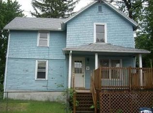 13 Dartmouth St, Chicopee, MA 01020