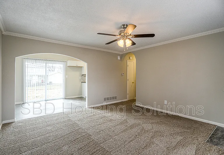 16531 E Cogan Dr — Photo 5
