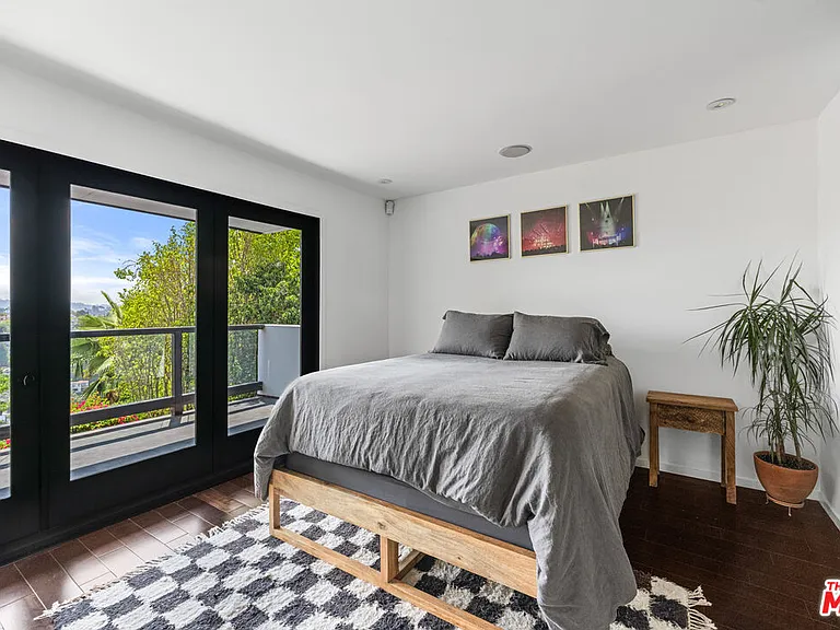 2300 Ronda Vista Dr — Photo 18