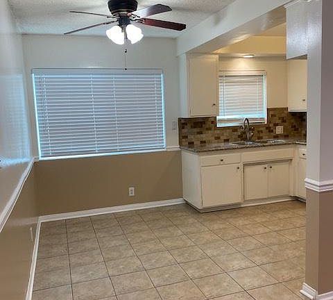 3rd image of 430 N Catalina Ave APT 2