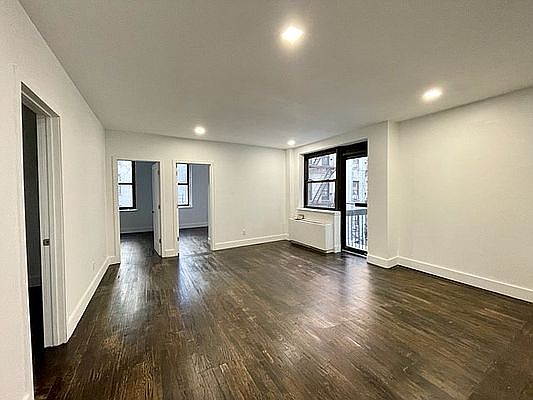1st image of 213 E 37th St #3MM