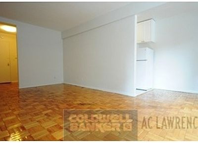 3rd image of 250 E 39th St APT 3D