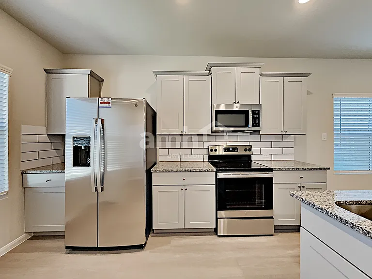 2712 Iberia Ct — Photo 4