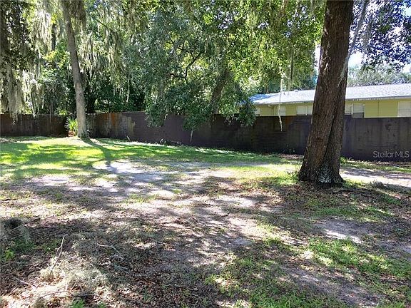 3rd image of 101 Lake Hunter Dr #28