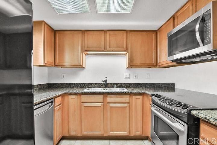 2nd image of 300 Roanoke Rd APT 4