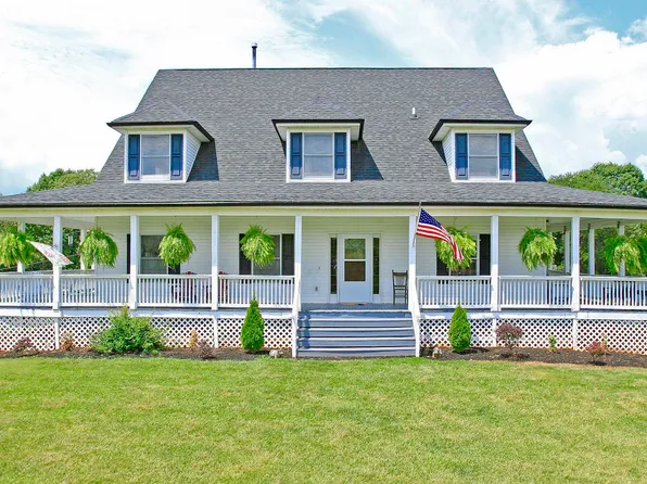 2365 Lipscomb Rd, Moneta, VA 24121