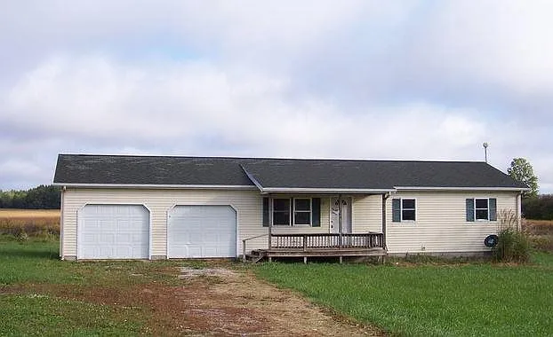 8484 Harding Hwy W photo 1