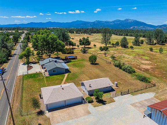 4th image of 15644 Cloverdale Rd