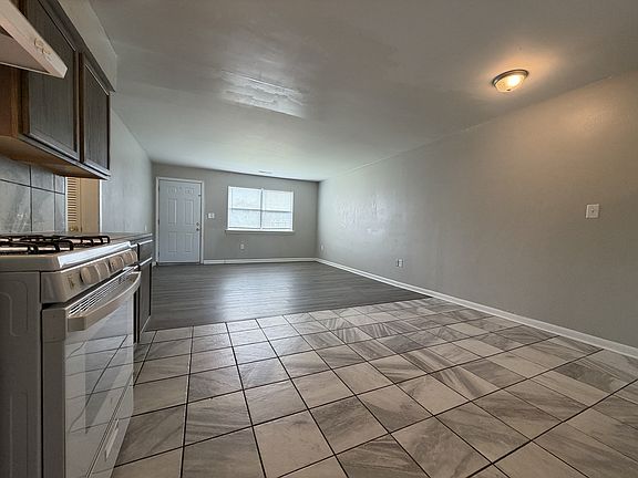 3rd image of 1309 S Washington Ave #2