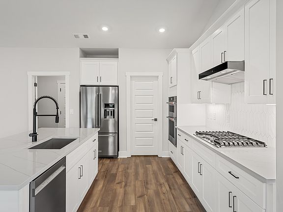 Stainless steel appliances included