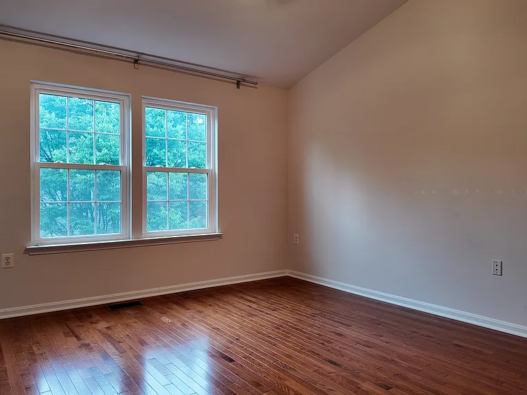 4094 Fountainside Ln — Photo 13