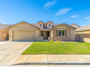 3032 Desert Moon Ave, Rosamond, CA 93560