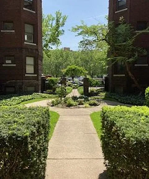 Phillips Manor — Photo 1