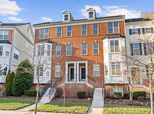 5530 Capital Gateway Dr #404, Suitland, MD 20746
