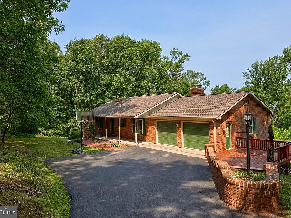 1st image of 355 Roxberry Rd