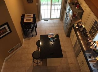 731 Maria Ave, Sinking Spring, PA 19608