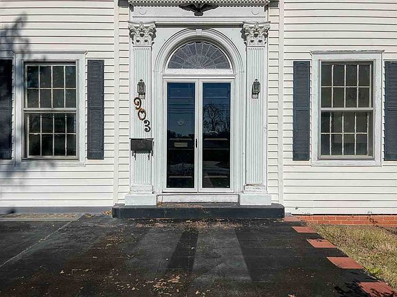 4th image of 903 E Central Ave