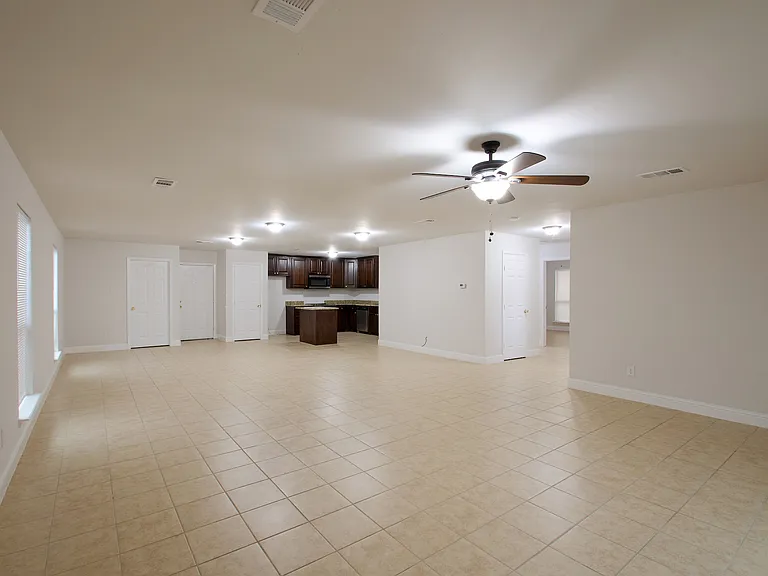 4702 Mariner Dr — Photo 13