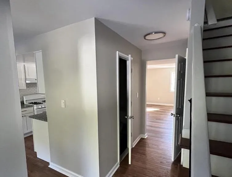 5748 Yellowrose Ct — Photo 6