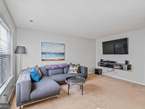 3rd image of 4009 Canopy Way