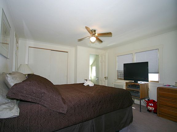 Master Bedroom 2nd fl