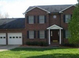 6525 Willowbottom Rd, Hickory, NC 28602