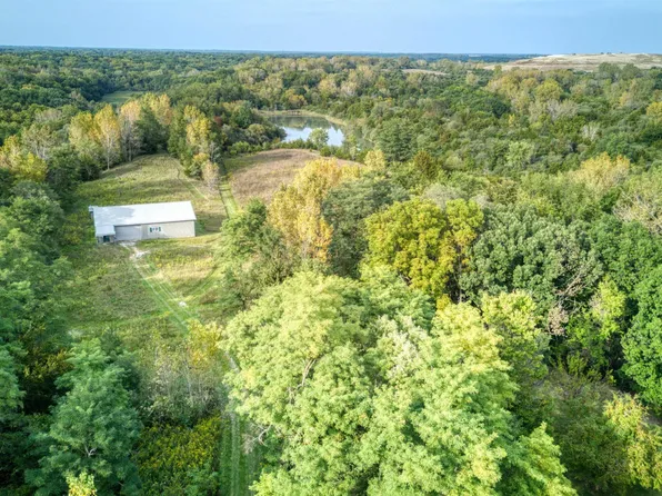 13823 W Cottonwood Rd, Hanna City, IL 61536