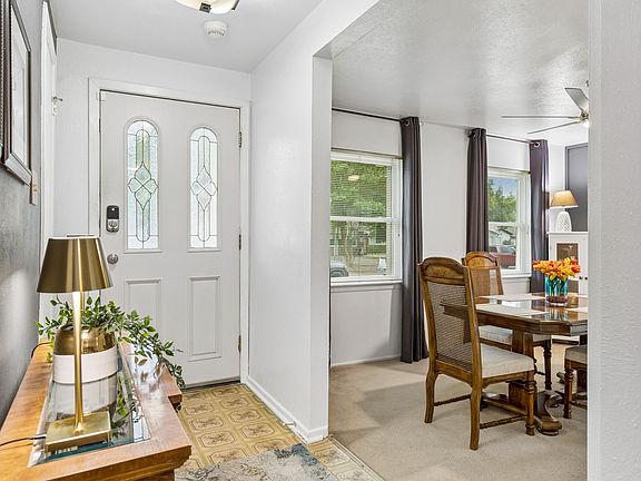 2nd image of 1513 Meadow Way
