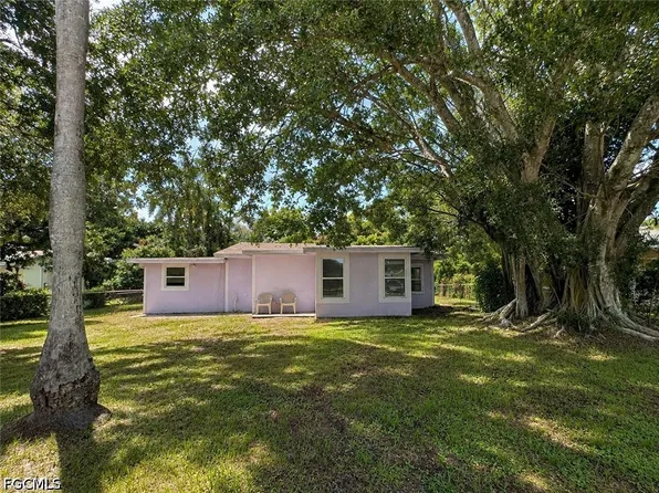 346 Muskegon Ave, Fort Myers, FL 33905