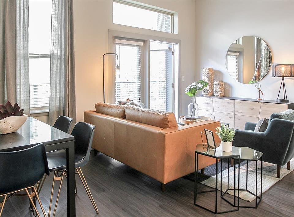 1st image of 612 Waverly St #279