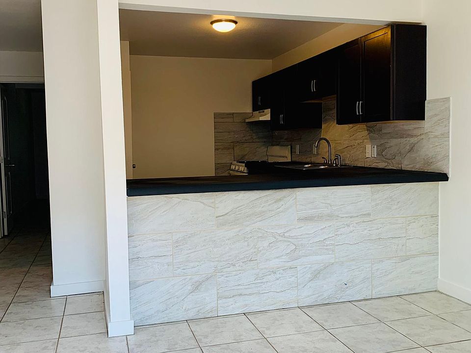 1st image of 1006 N Meadows Dr #B