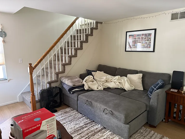 Fairview St — Photo 10