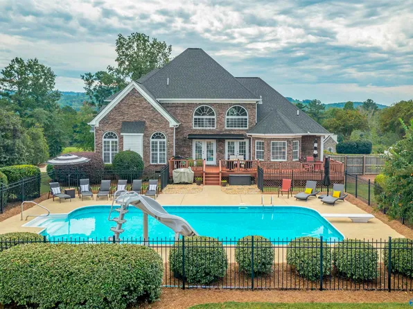 96 River Run Trl, Gadsden, AL 35901