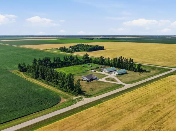10085 28th St S, Moorhead, MN 56560