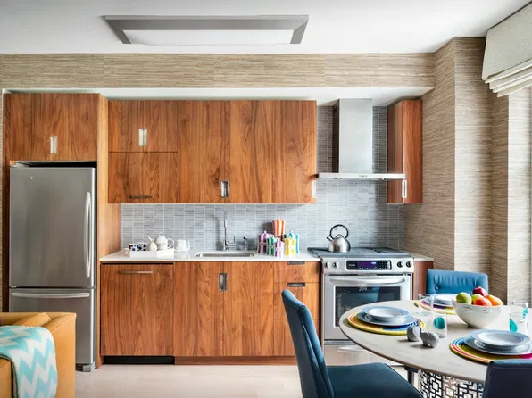 500 W 30th St, New York, NY