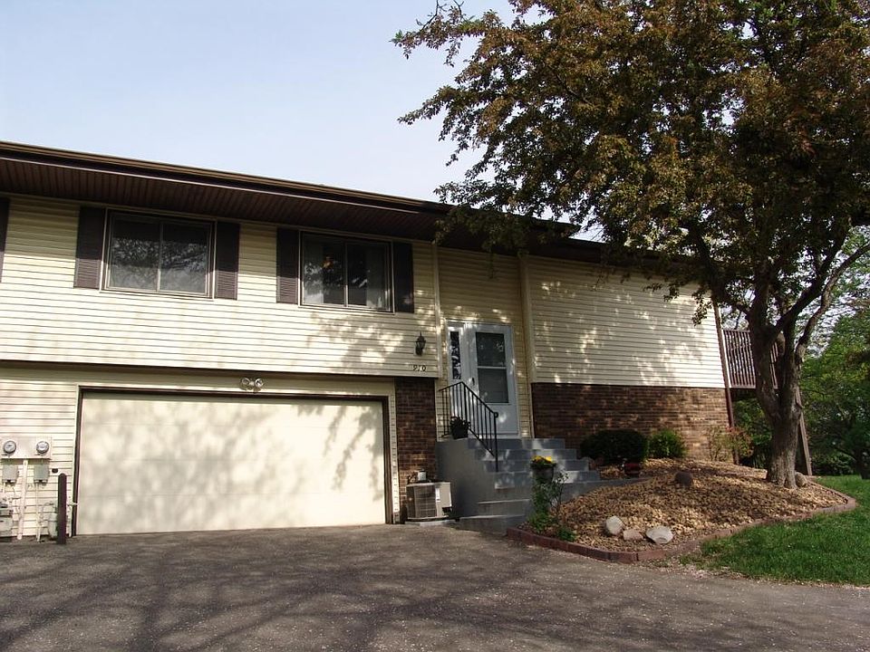 Great Quad home with Vinyl siding New roof