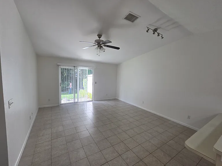 9013 San Carlos Blvd — Photo 5