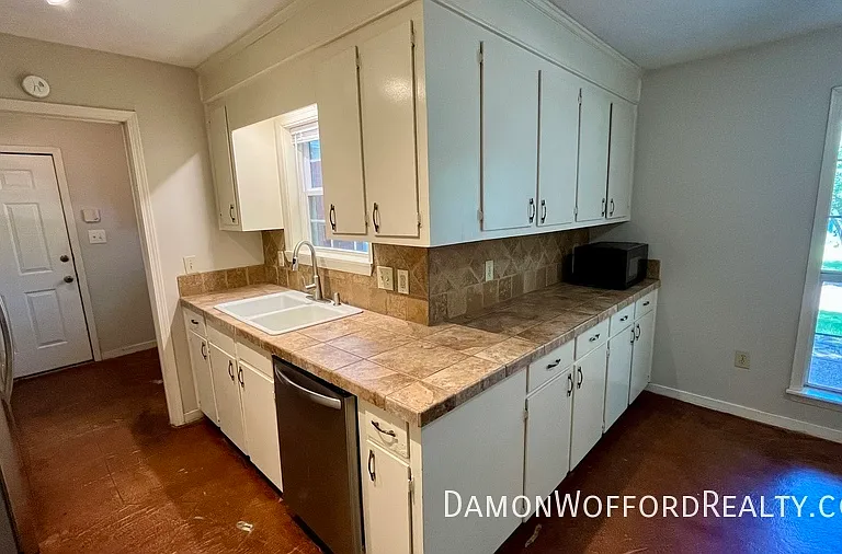 308 Woodrun Dr — Photo 5