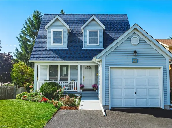 27 Westchester Dr, Kitchener, ON N2B 3M7