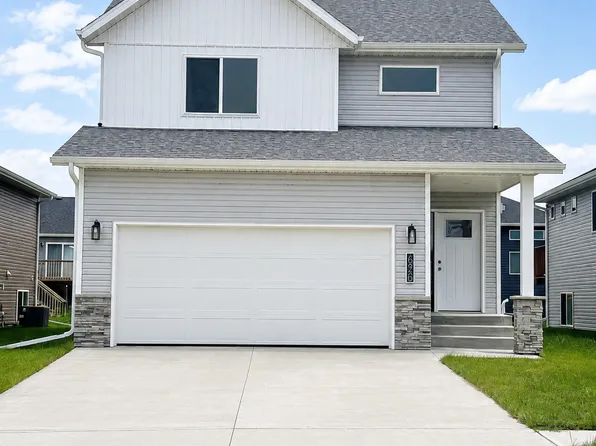 6826 Thomas St, Horace, ND 58047