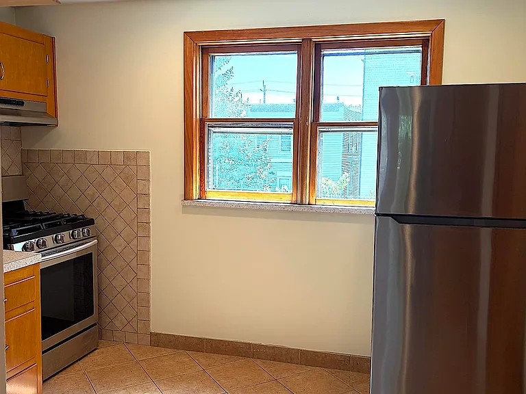 314 Webster Ave #2 — Photo 6