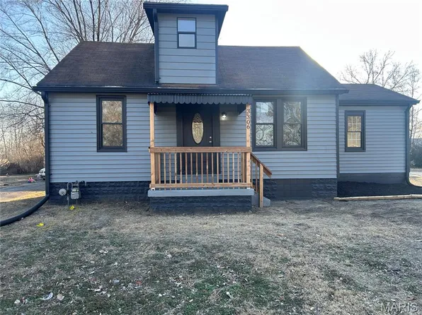 3306 Falling Springs Rd, Cahokia, IL 62206