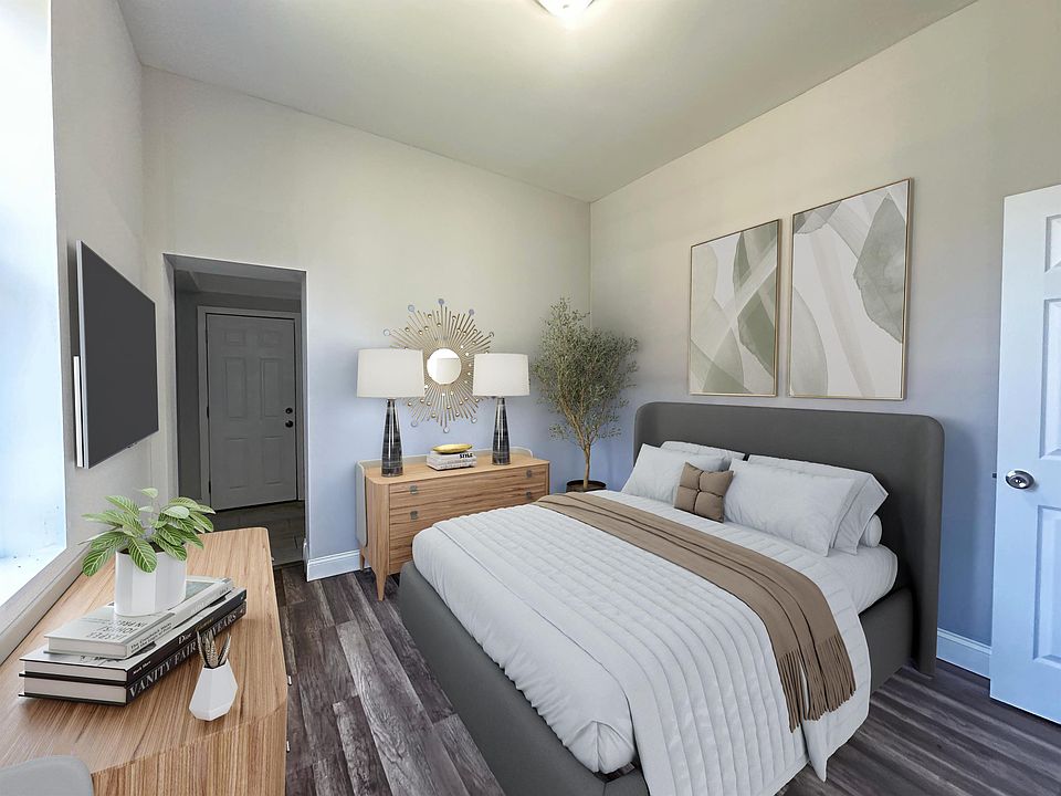 Bedroom AFTER Virtual Staging