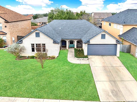 3rd image of 128 Springtree Grove