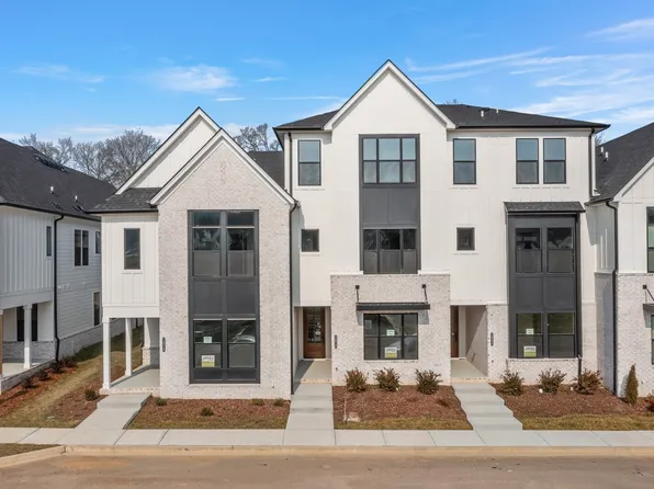 2072 Conductor Ln, Thompsons Station, TN 37179