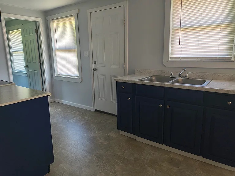 1147B Pine Hall Rd #B — Photo 2
