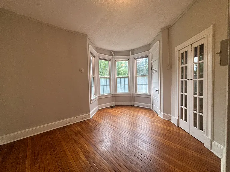 700 Gladstone Ave #2 — Photo 10